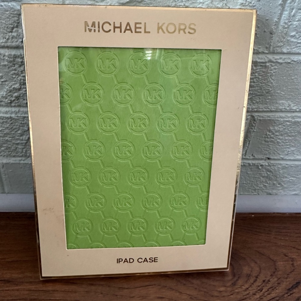 Michael Kors Luxe iPad Case